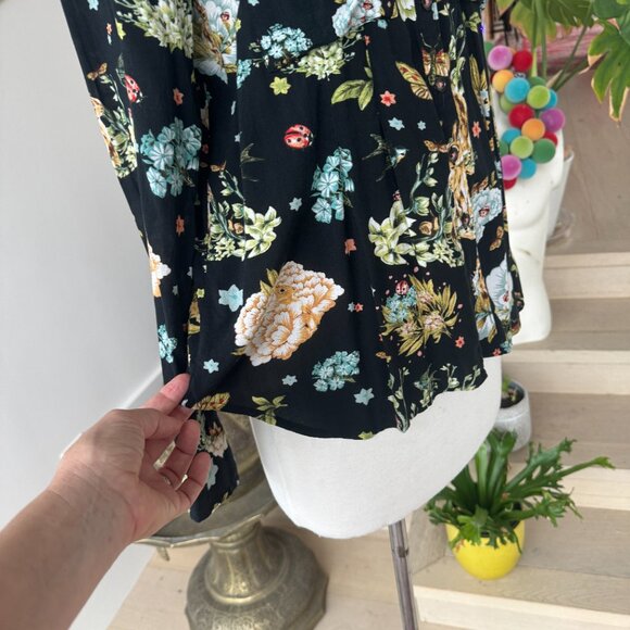 Maeve Button Up Blouse Floral Pattern Black Vent Back 4 - Picture 3 of 13